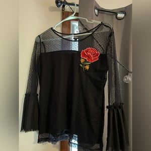 blouse with flowy sleeves, sold at Kohls for Coco collection in the JR sizes.